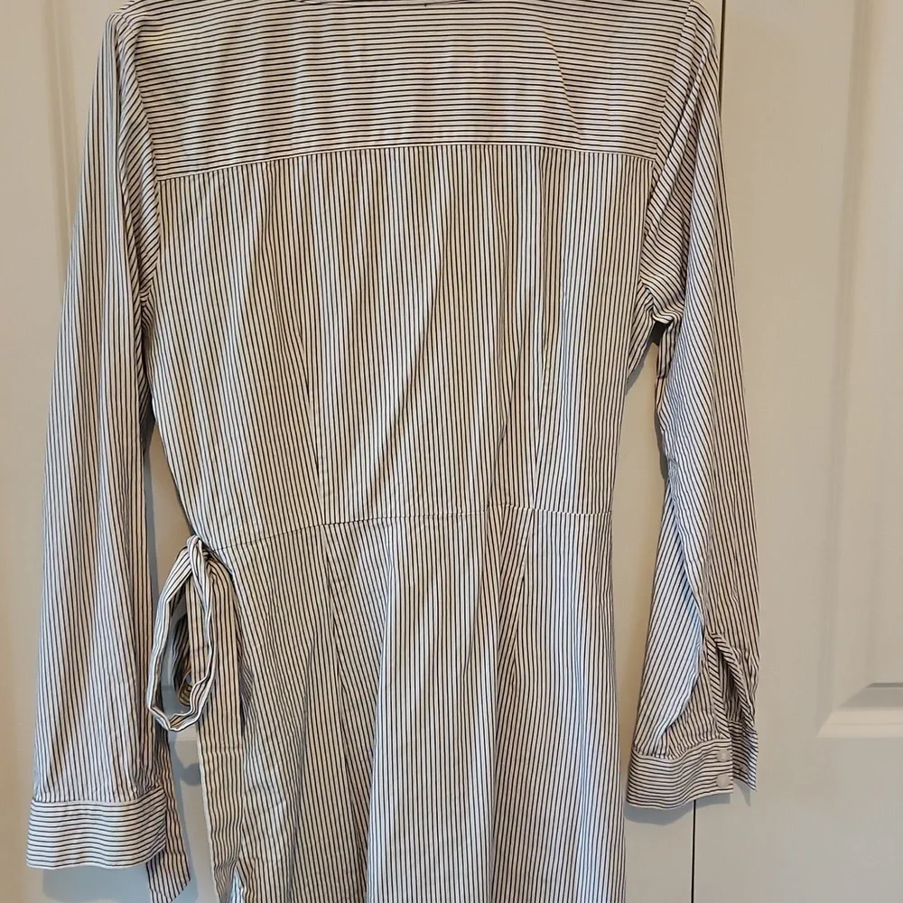 LOFT DRESS - Picture 8 of 9